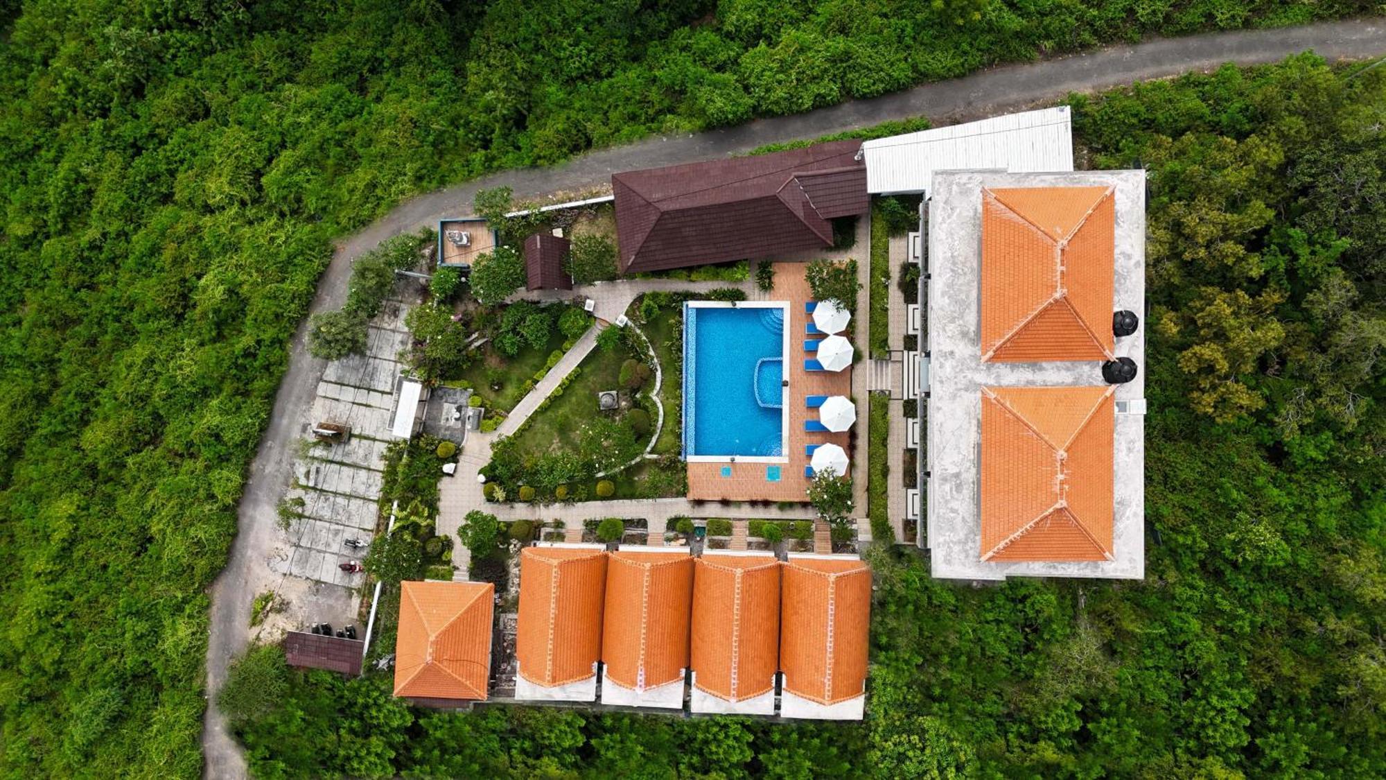 D'Arya Sea View Hotel Batununggul Ngoại thất bức ảnh